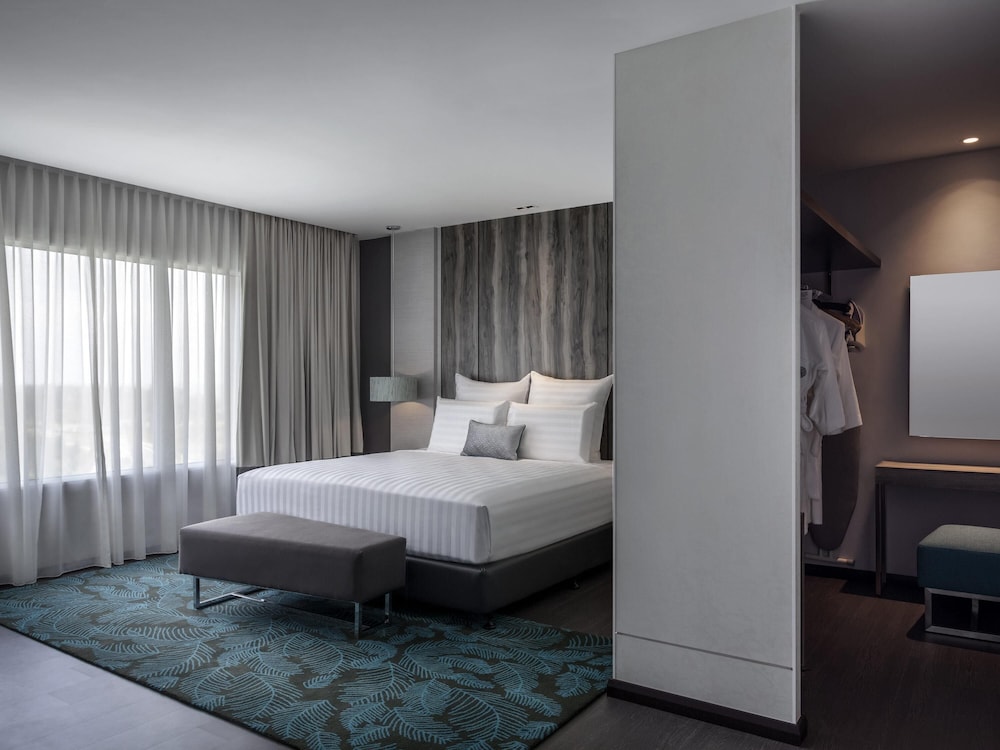Pullman Miri Waterfront 25/73