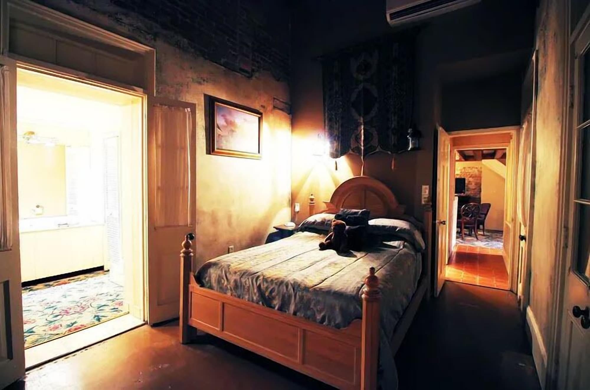 2 Bedrooms, Petite, 2 King Beds, Sofa
