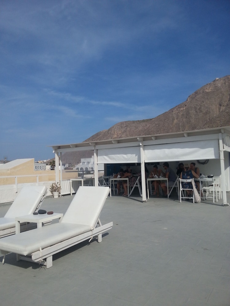 Sagma Rooms Santorini 58/60
