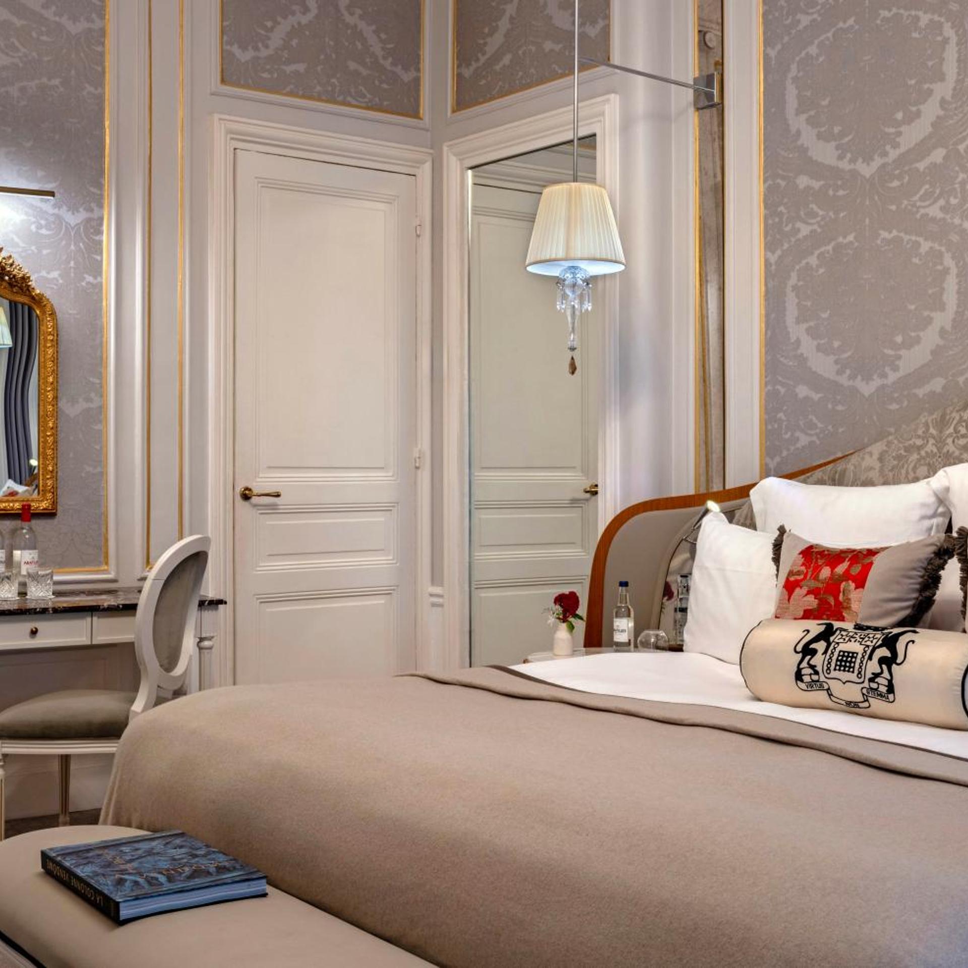 Duke of Westminster, Prestige, Suite