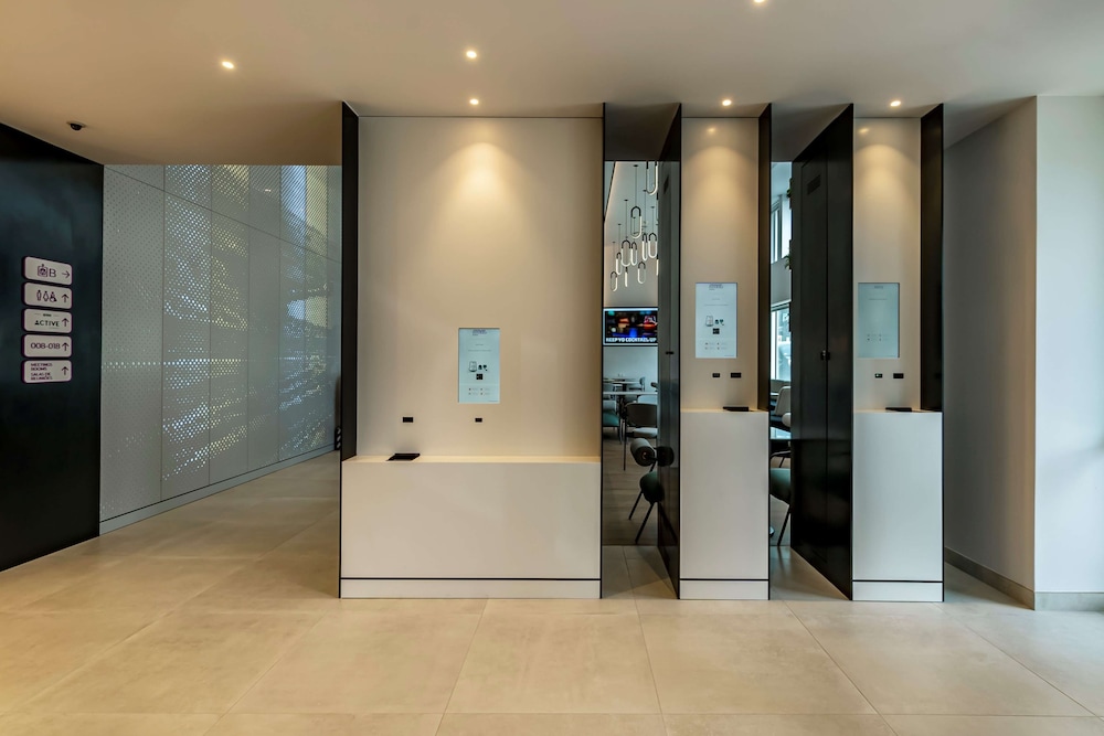 YOTEL Porto, Select by Hilton 9/48