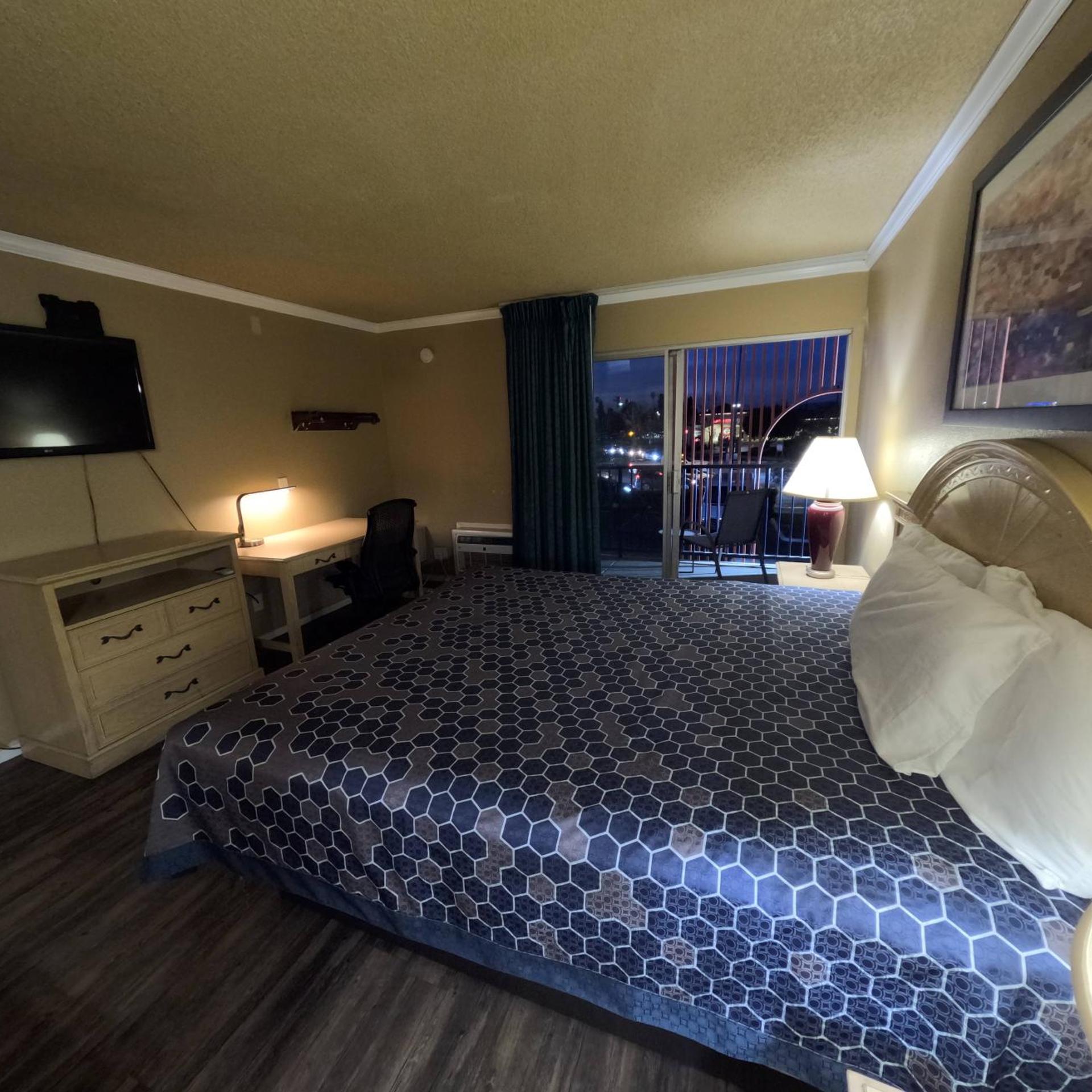 Room, King Bed