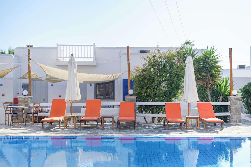 Summer Shades Hotel 3/64