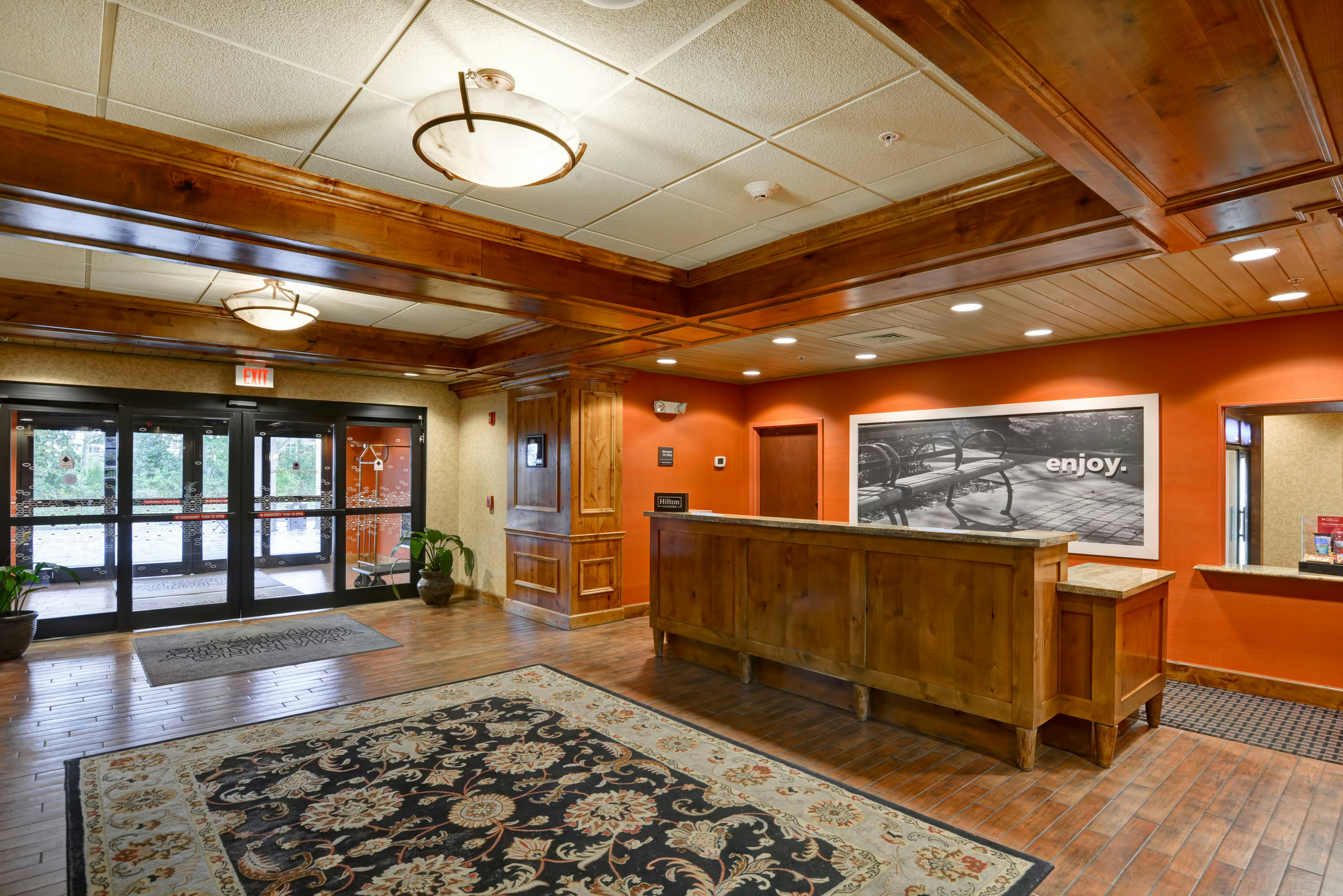 Hampton Inn and Suites New Hartford 8/64