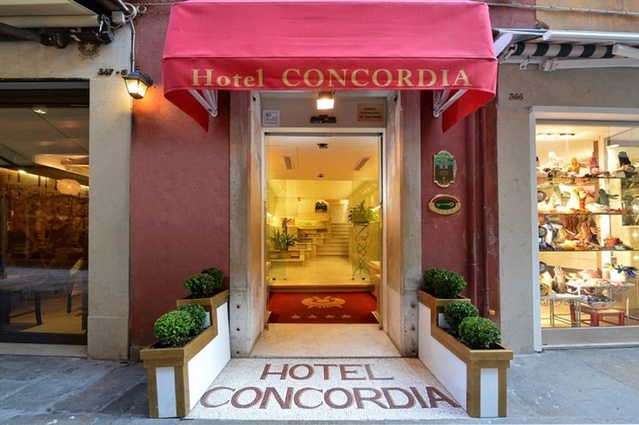 Concordia Hotel 1/38
