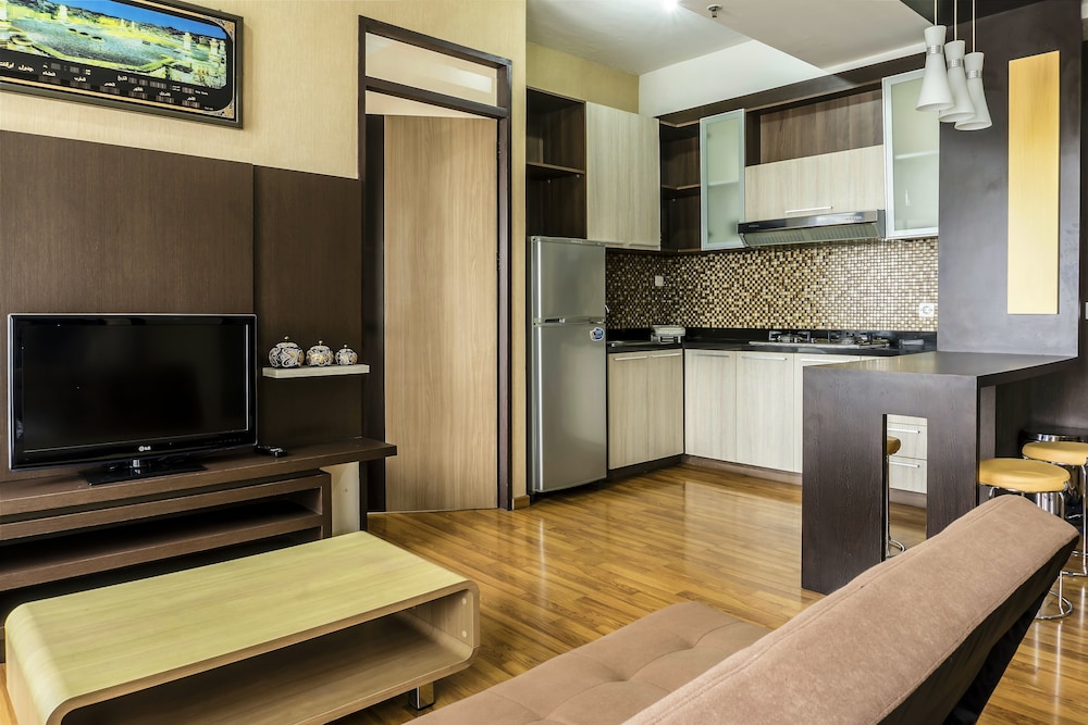 High Livin Apartment 19/24