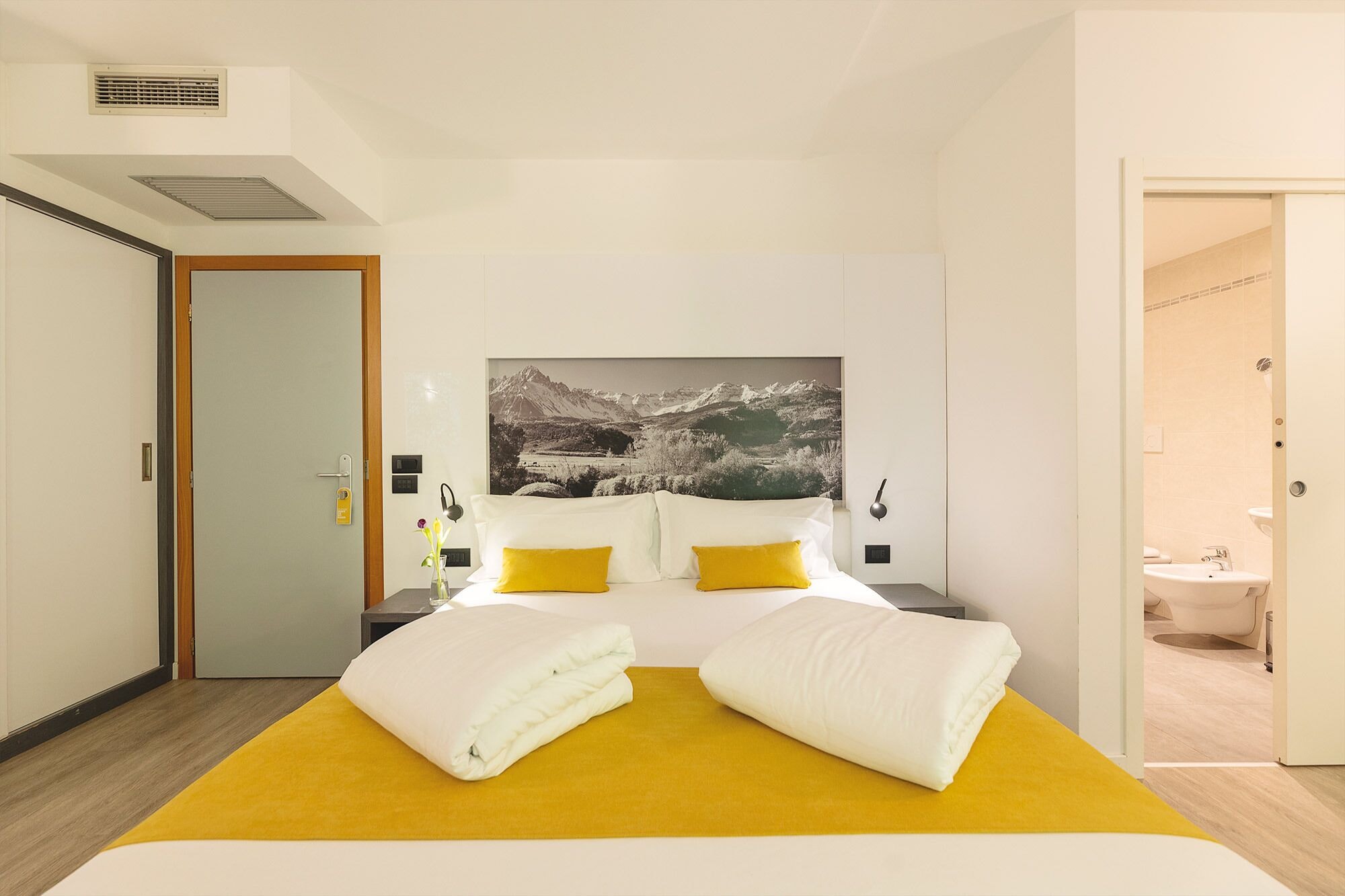 GRAND, DOUBLE BED