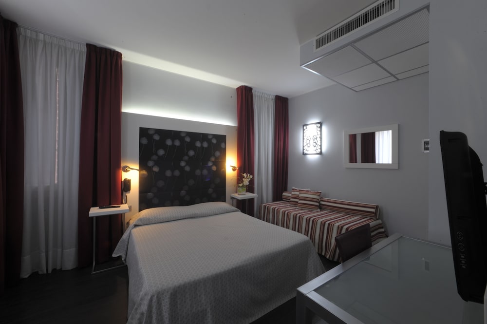 Aaron Hotel 27/54