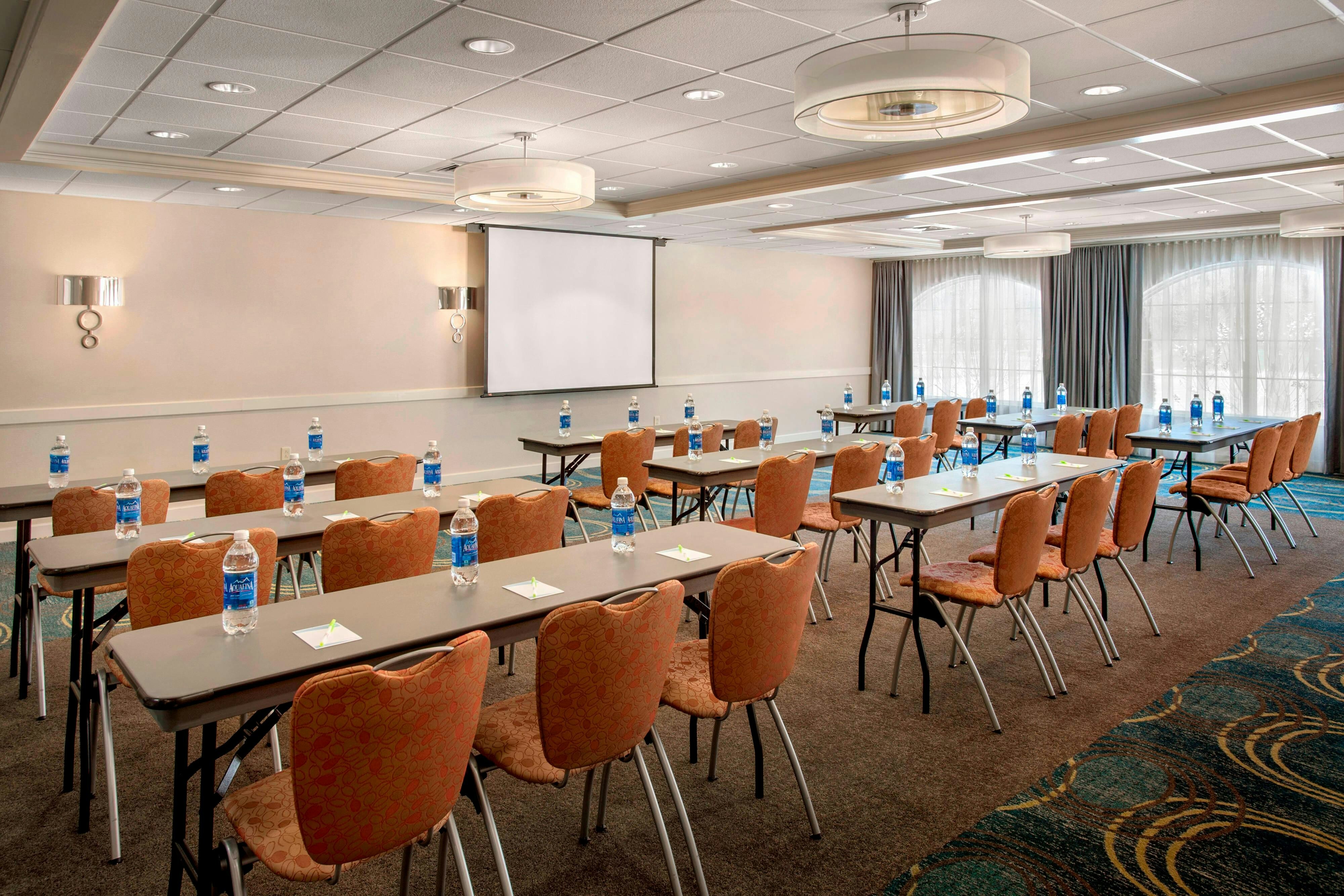 Fairfield Inn And Suites By Marriott Lenox Great Barrington 1/2