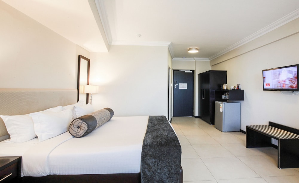 DELUXE, QUADRUPLE, SEA VIEW, NORTH WING