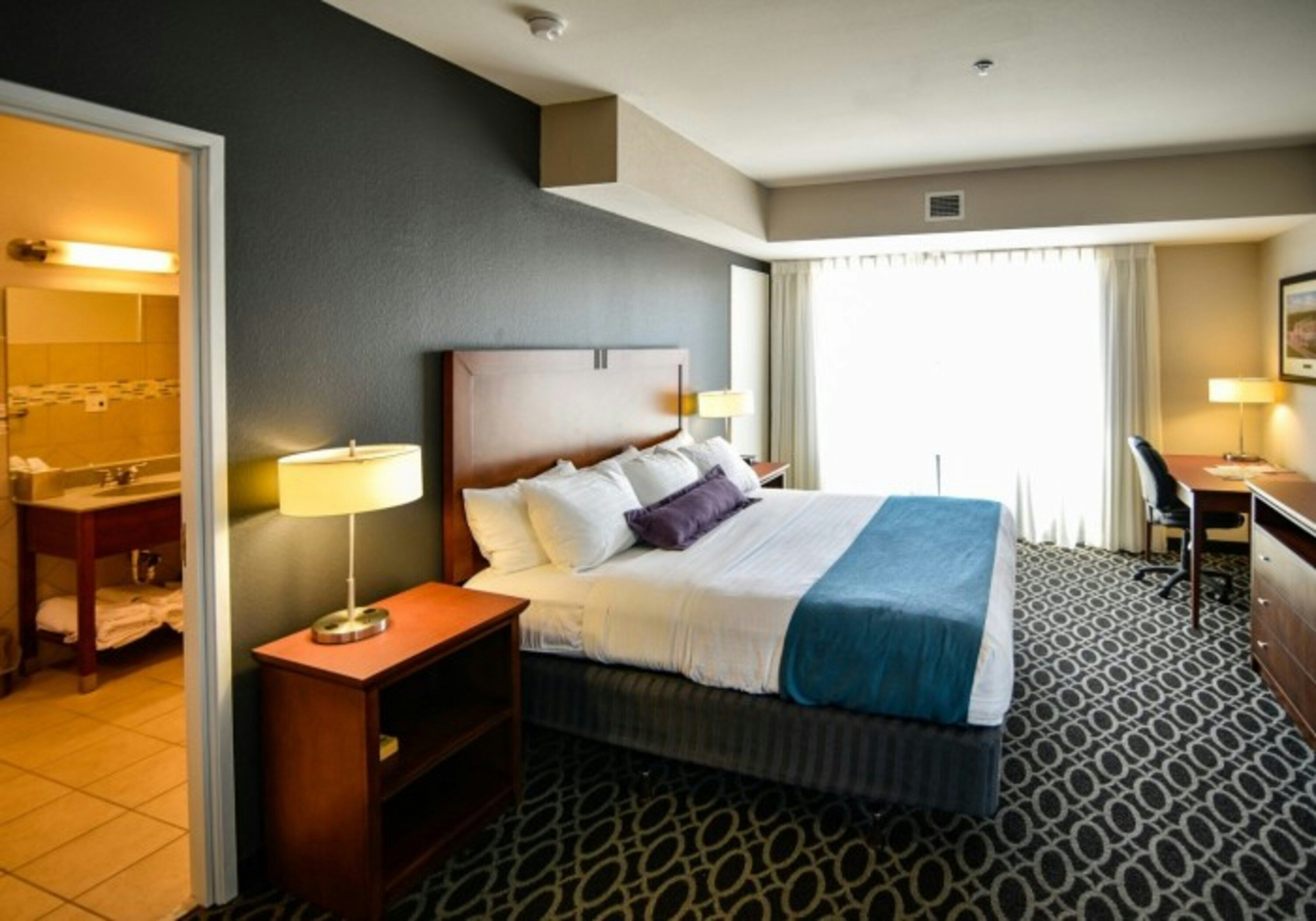 The Bluemont Hotel 34/80