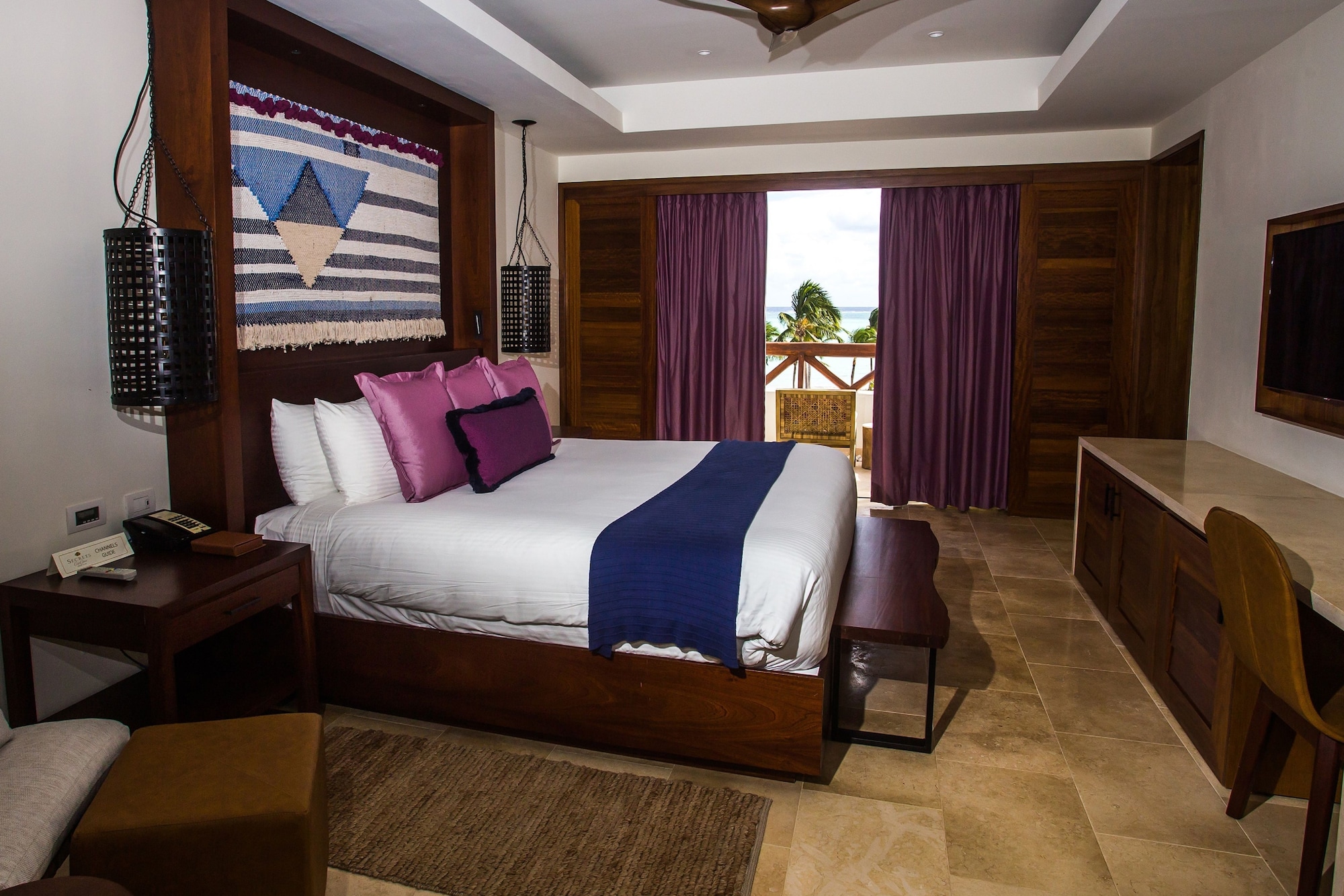 Preferred Club, Junior Suite, King Bed, Ocean View