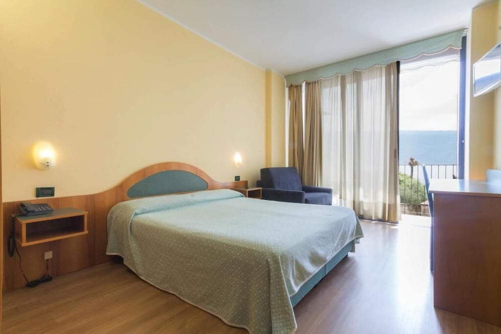 Hotel Lido 8/50