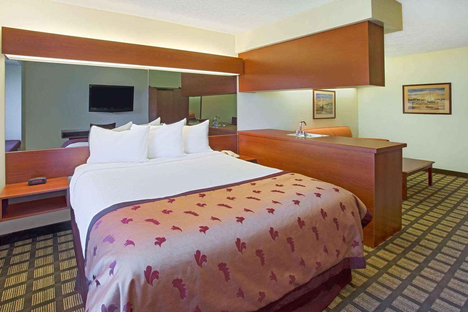 Microtel Inn Suites Holland Mi 7/18