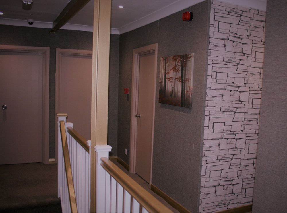 White Rose Hotel & Restaurant - Leeds in LEEDS - UK