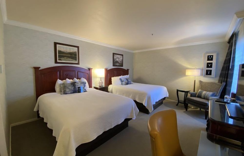 Room, 2 Queen Beds, North Wing, Accessible