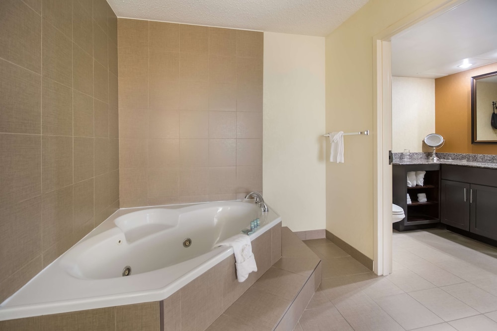 Best Western Suites Near Opryland 24/49
