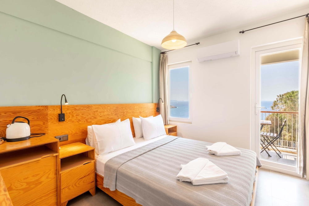 Mavilim Hotel 12/48