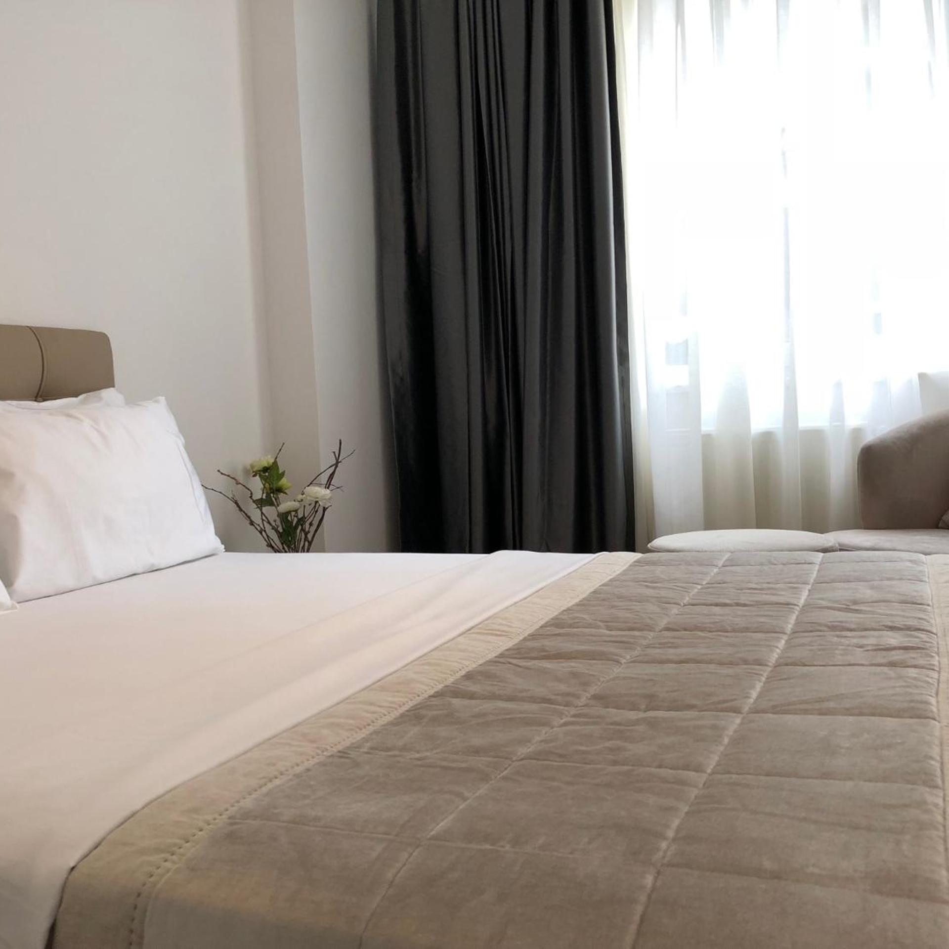 جناح عائلي بسرير كينج، Joy Suites Hotel 2/5
