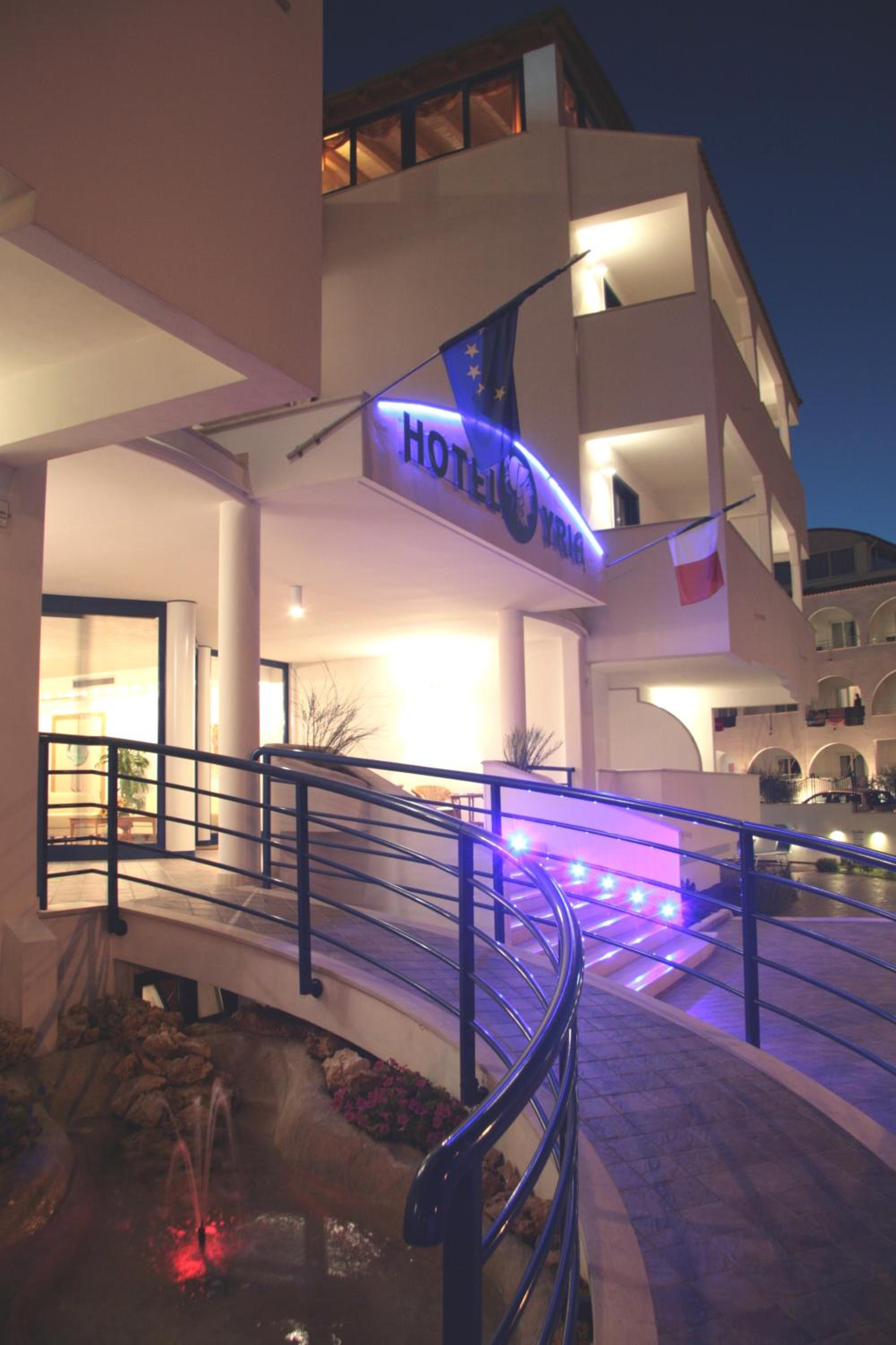 Hotel Yria 2/24