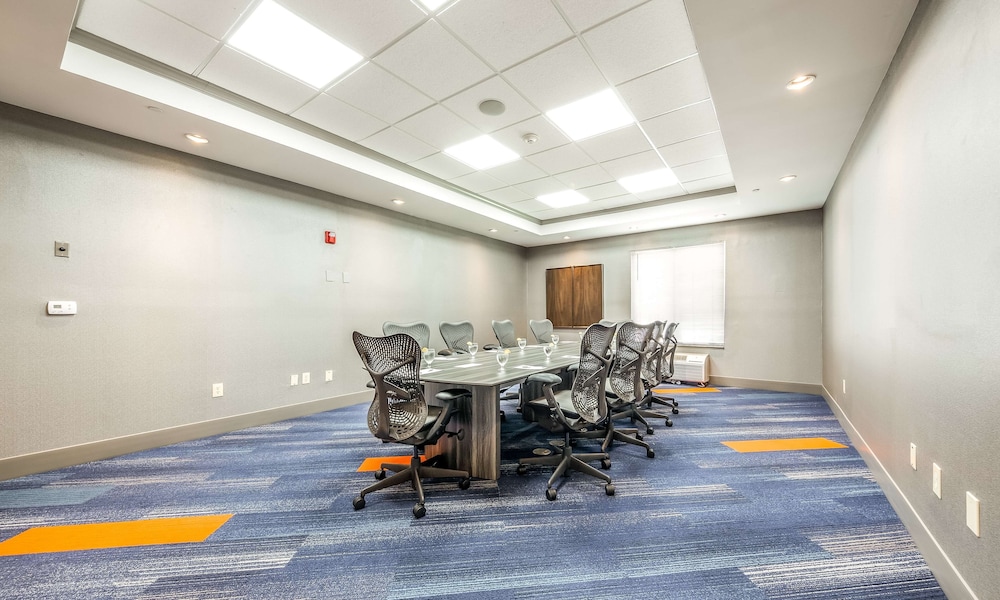 Hilton Garden Inn Beaumont, TX 36/39