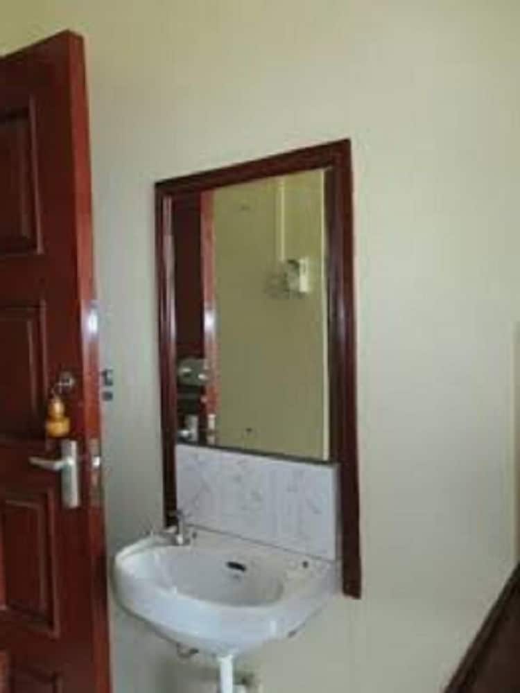 DELUXE, DOUBLE BED