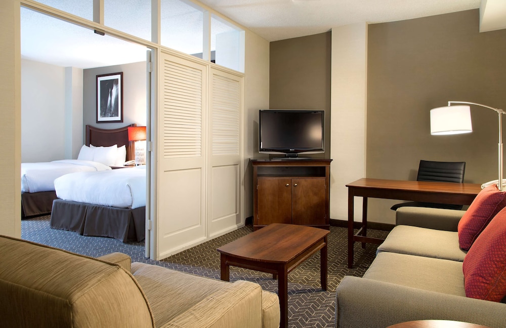 Doubletree Suites By Hilton Lexington 16/78