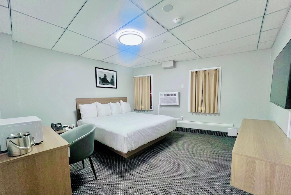 Ramada by Wyndham Kirkland Lake 14/48