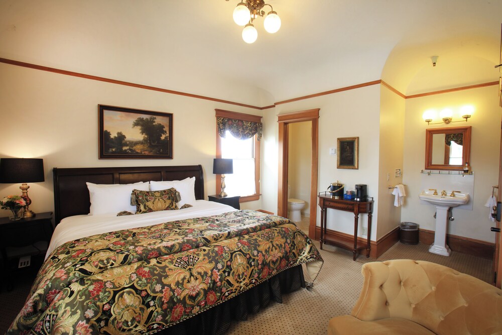Pacific Grove Inn 10/79