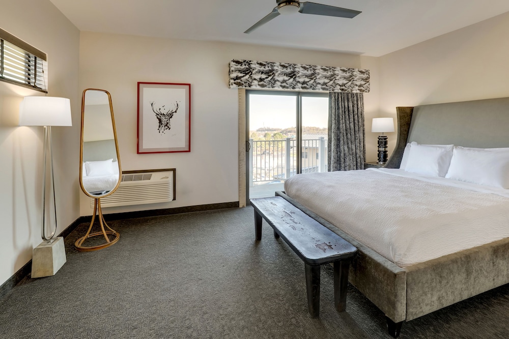 Cosmo, Suite, King Bed