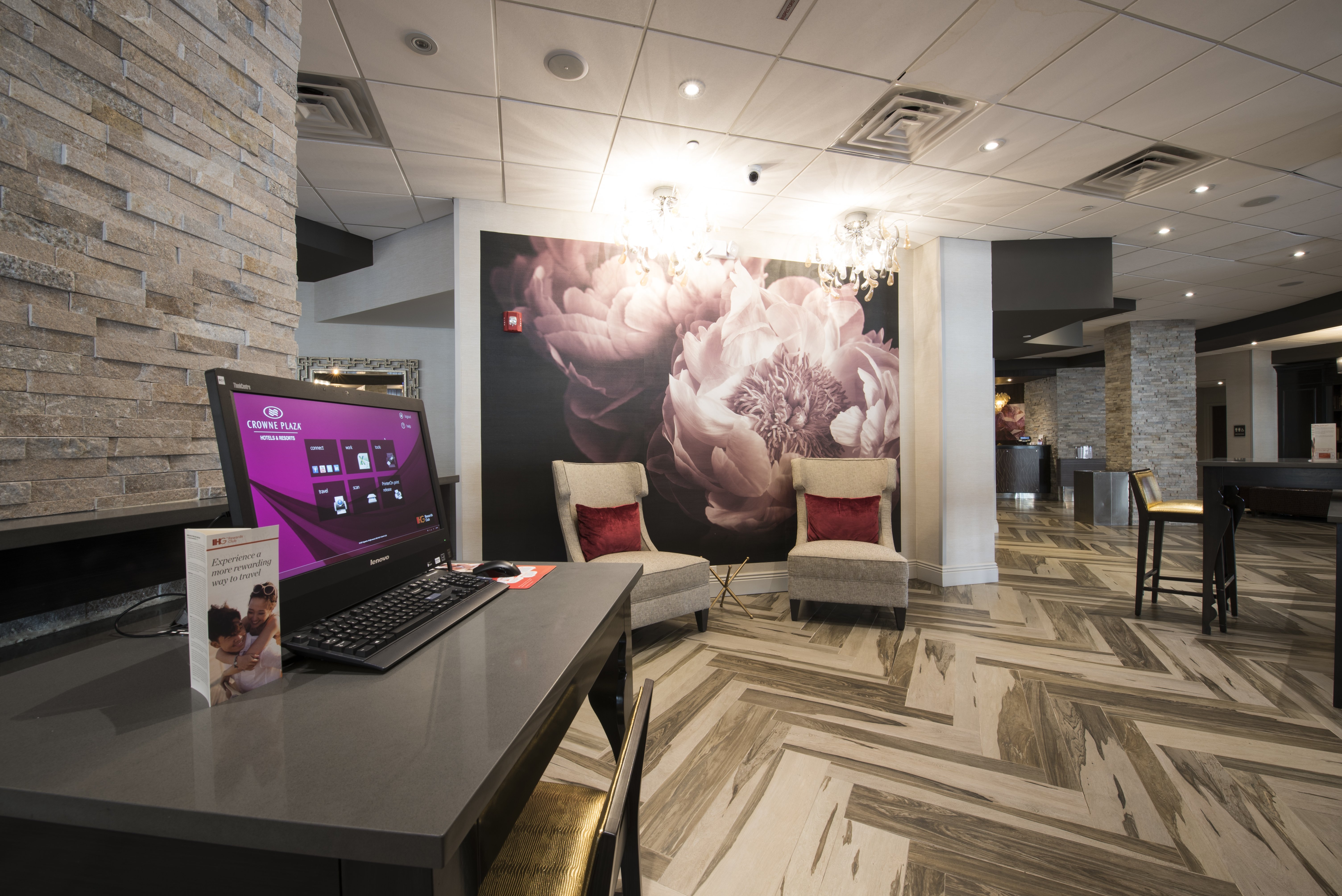 Lobby at Crowne Plaza Saddle Brook, SADDLE BROOK - NJ