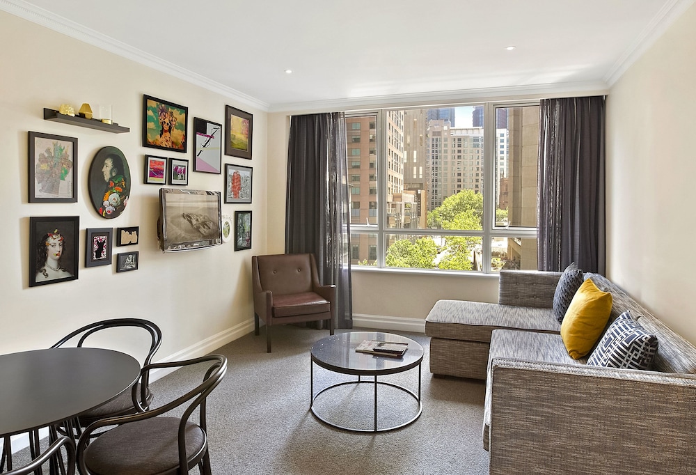 Mantra 2 Bond Street Sydney 39/62