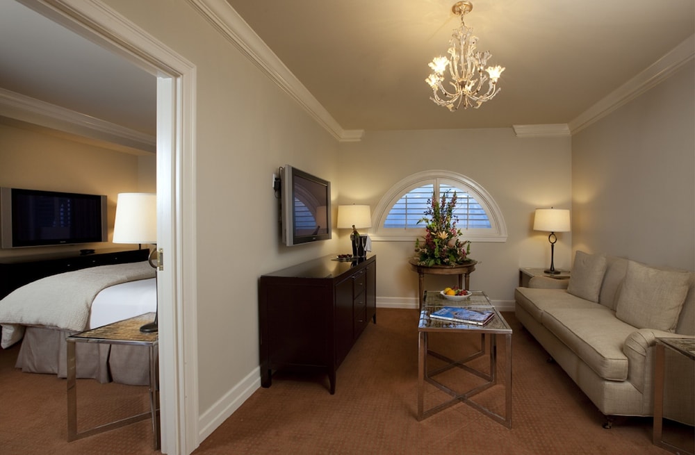 Grand Galvez Resort, Autograph Collection 36/62