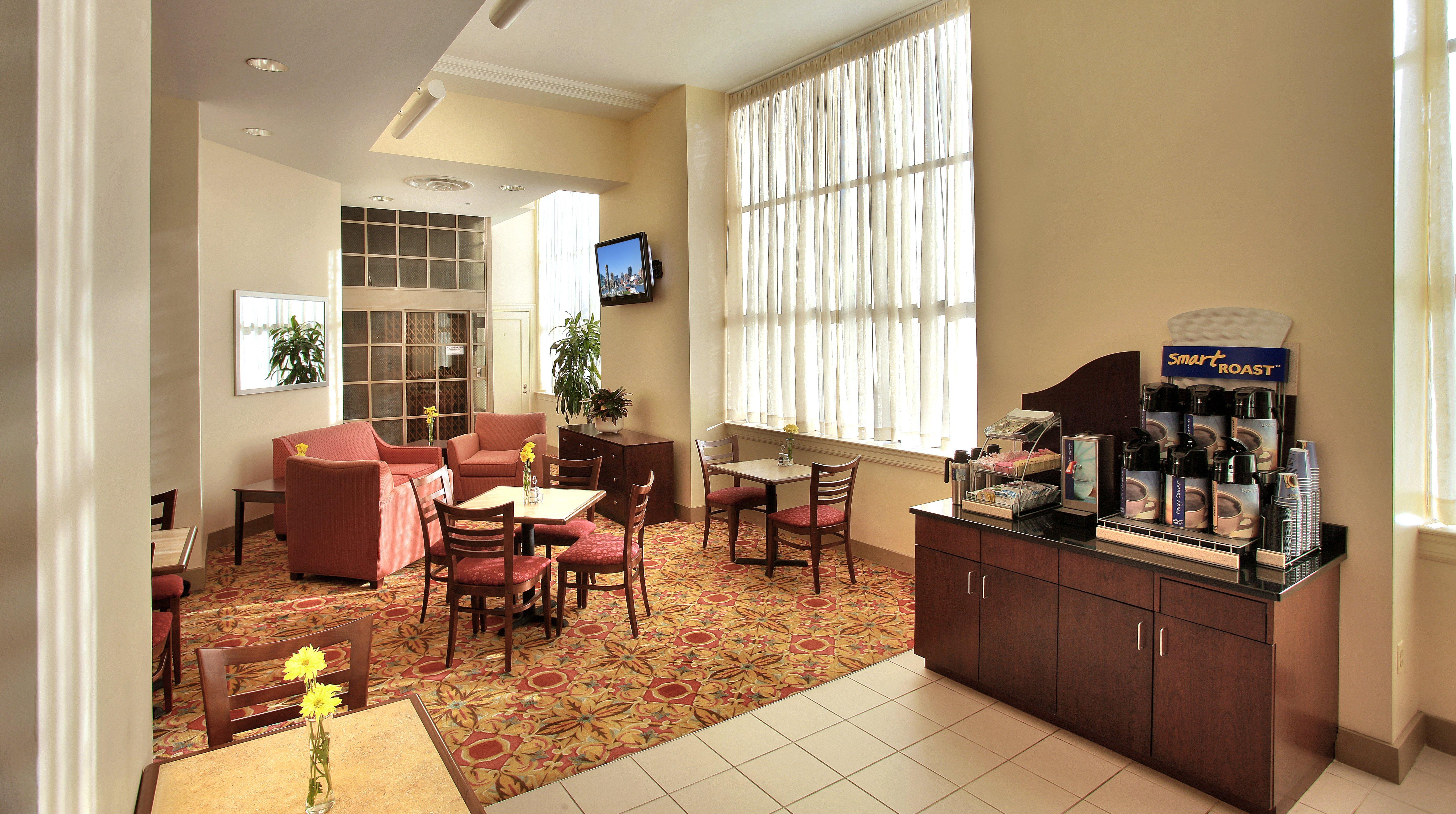 Baltimore Downtown Hotel 39/55
