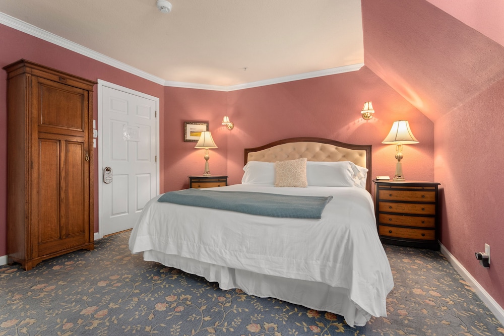 ROOM, WITH VIEW