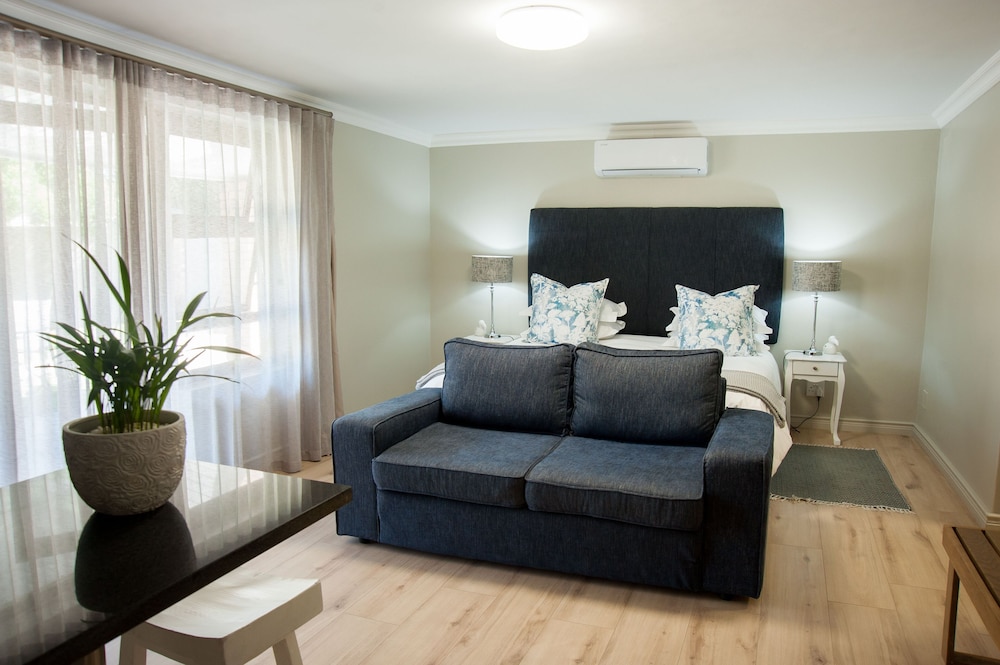 Four Palms Accommodation 46/64