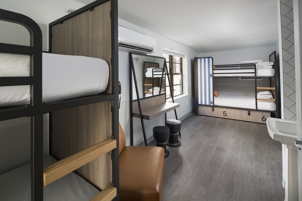 Hotel Rendale Miami 56/72