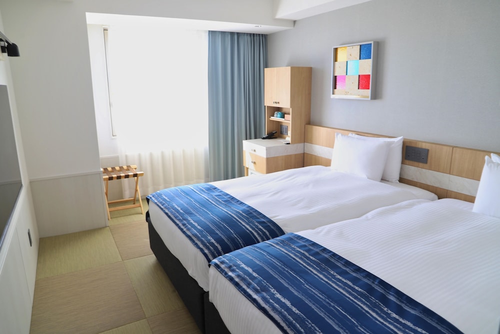 Hollywood, Twin Beds, Bathtub