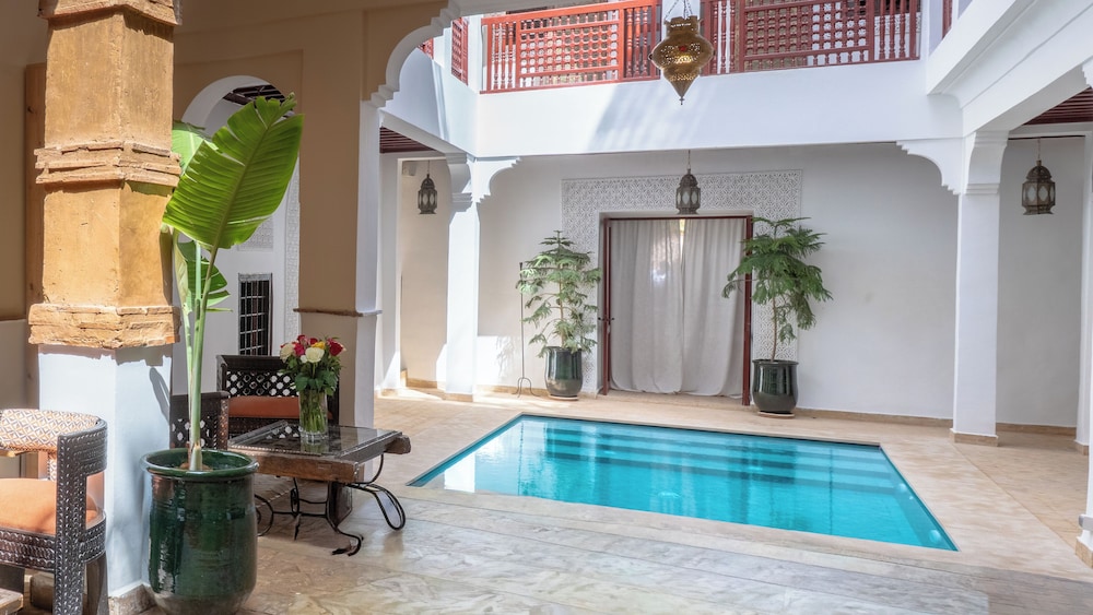 RIAD ALADDIN 41/76