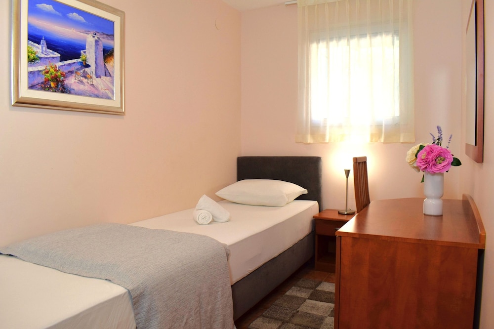 Matilde Beach Resort 11/50