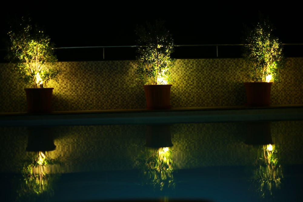 NAKSHATRA EMERALD INN GURUVAYUR 34/41