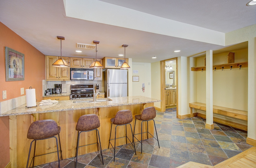 Lodge At Mountain Village 64/77