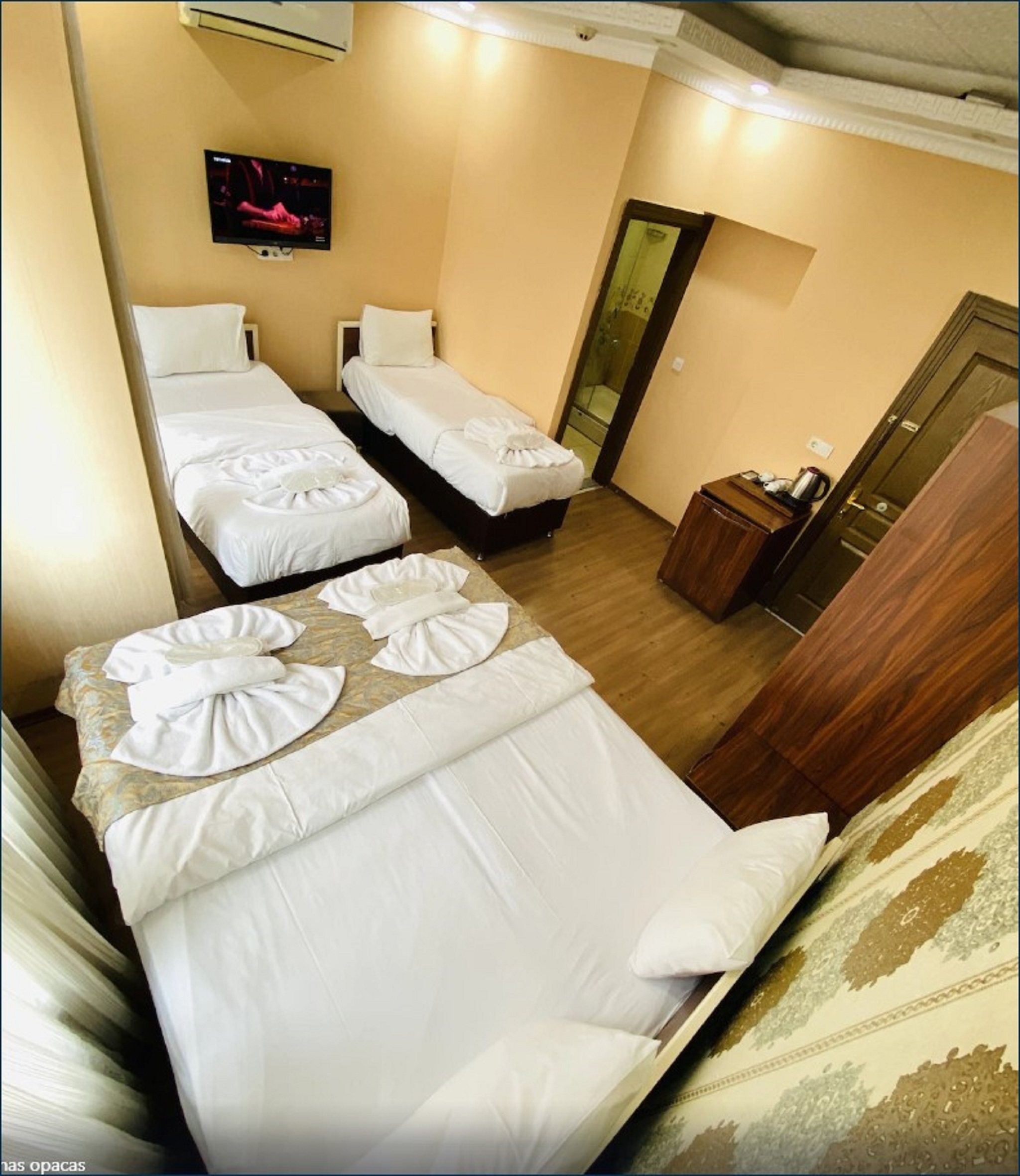 غرفة رباعية، Renova Hotel Fatih 2/3