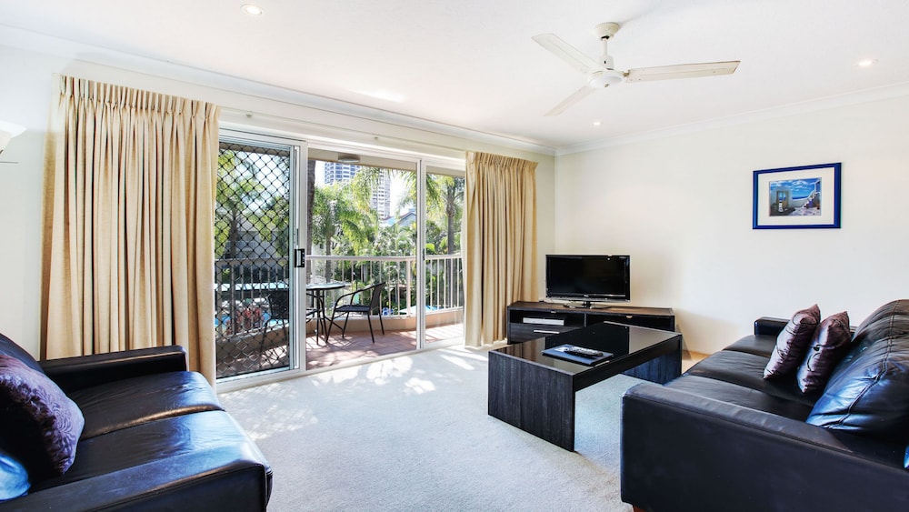 Mari Court Resort 36/72