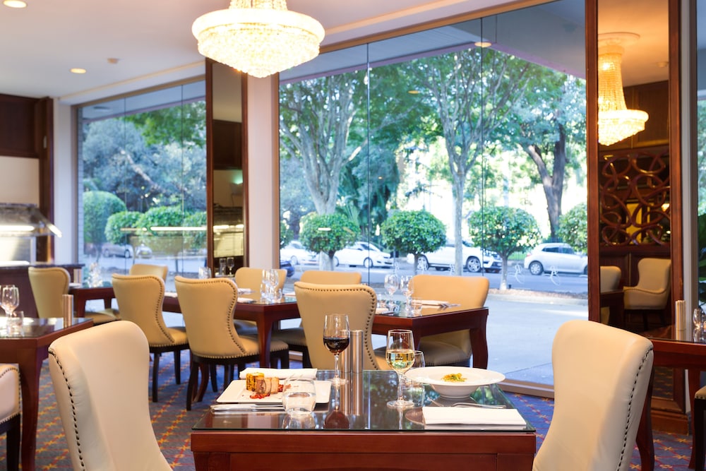 Royal on the Park Hotel and Suites 42/57