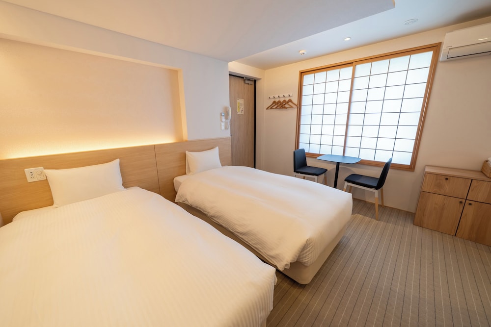 STANDARD, TWIN BEDS