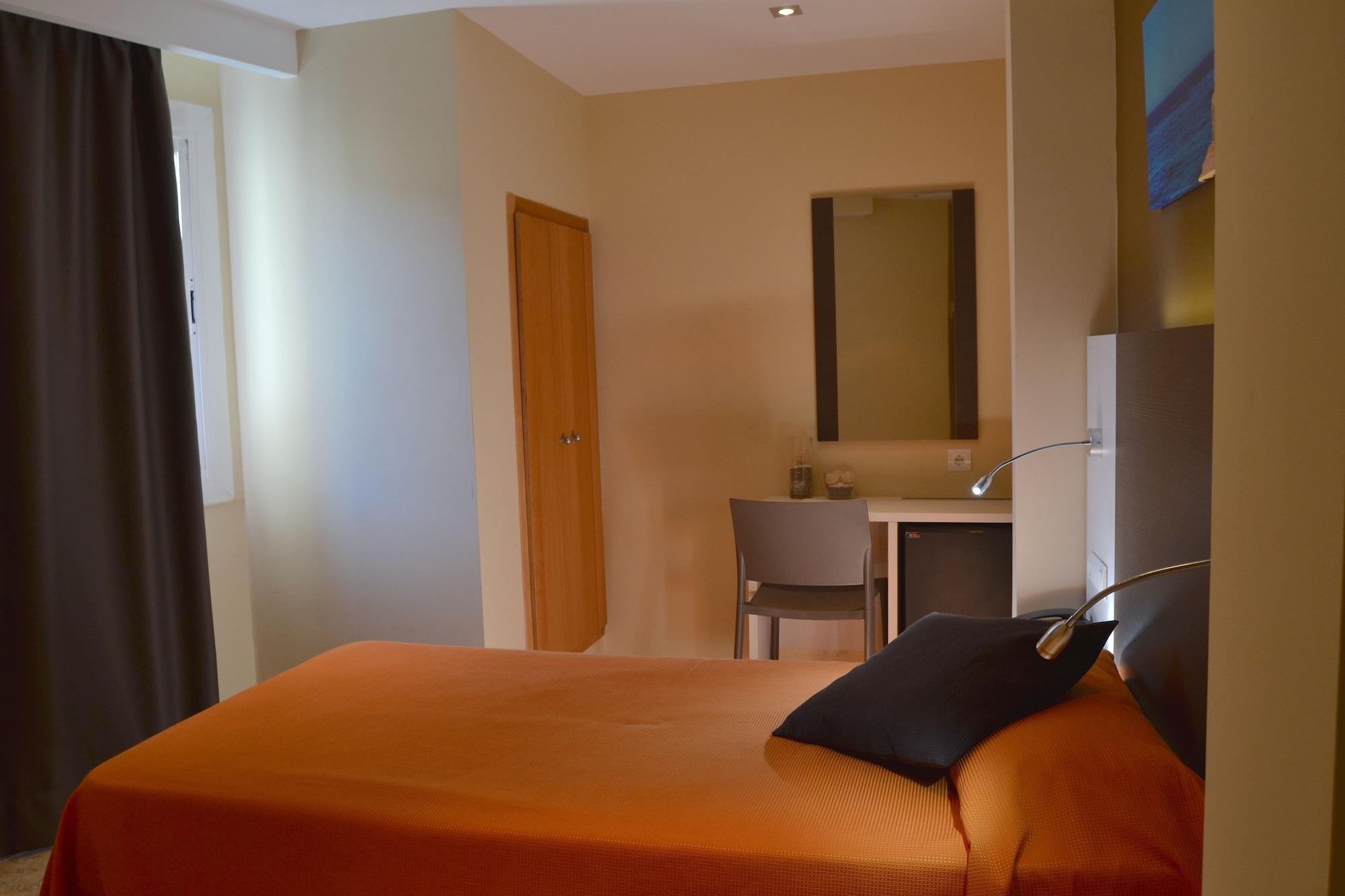 Room, Single