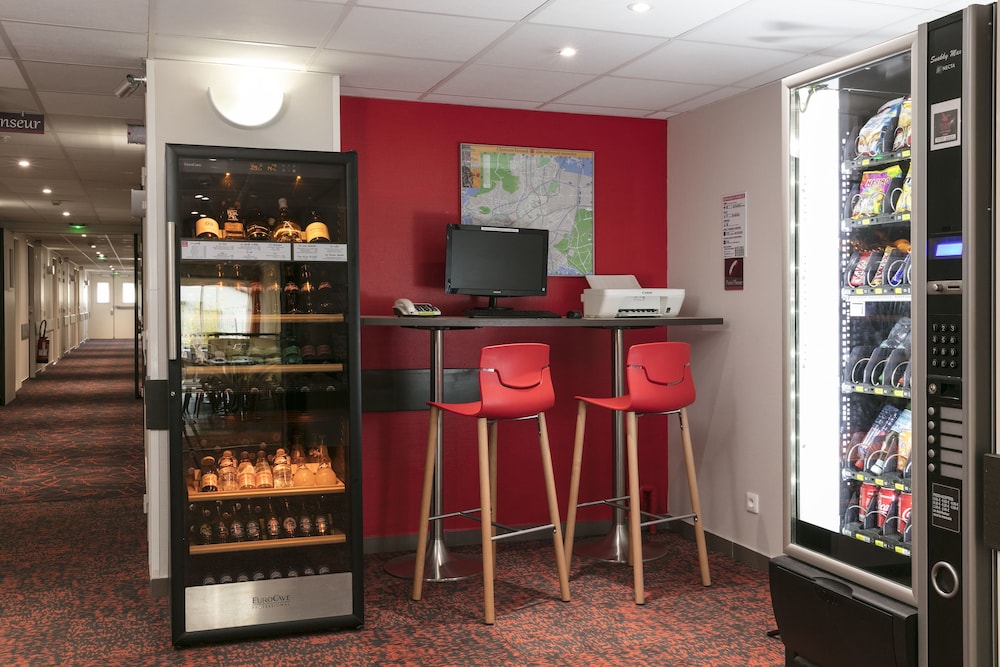 Hotel Clermont Estaing 28/40