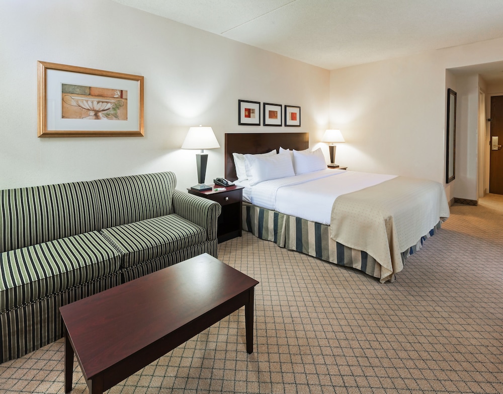 Holiday Inn Hotel And Suites Springfield I 44 16/77