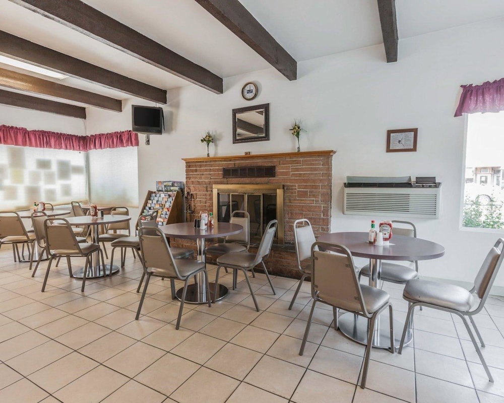 Rodeway Inn and Suites Omak Okanogan 23/30